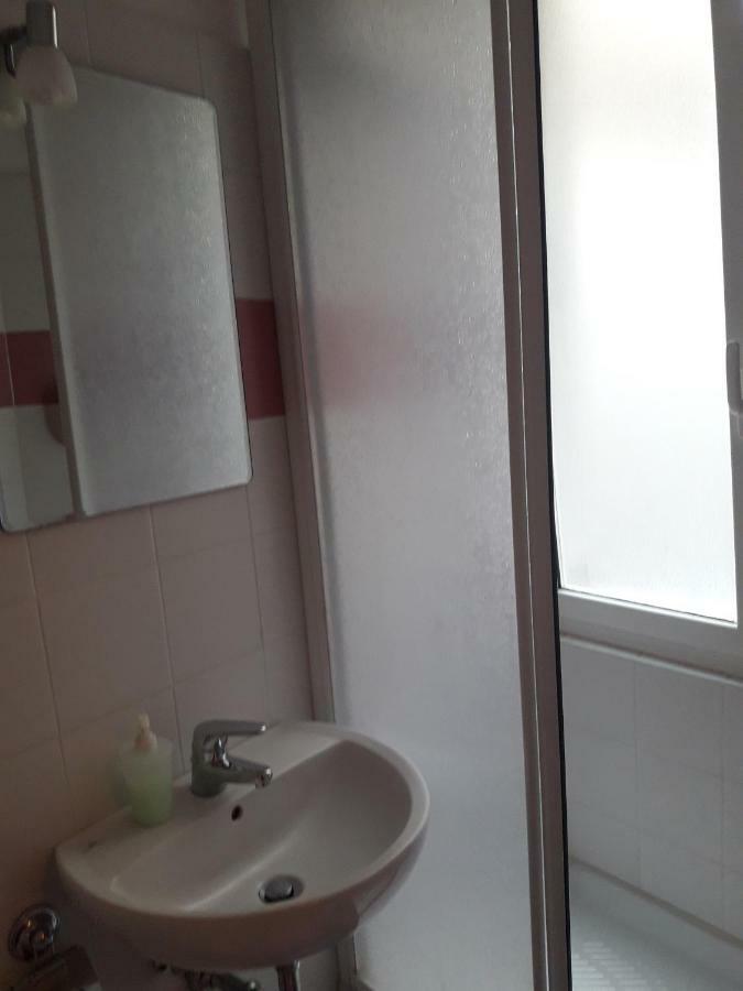 Il Riposo Del Guerriero Guesthouse Генуя Номер фото